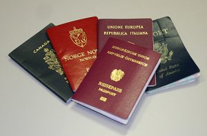 בעלי דרכון זר